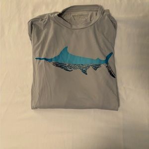 Light weight quick dry vineyard vines long sleeve.